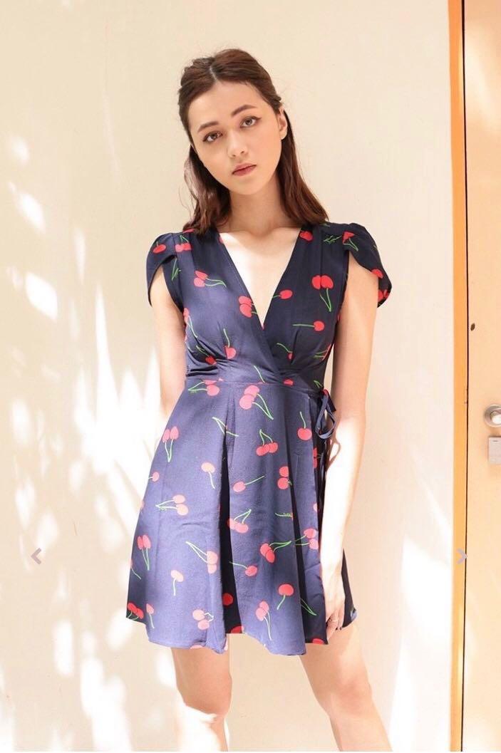 Po Realisation Par Teale Wild Cherry Wrap Dress Women S Fashion