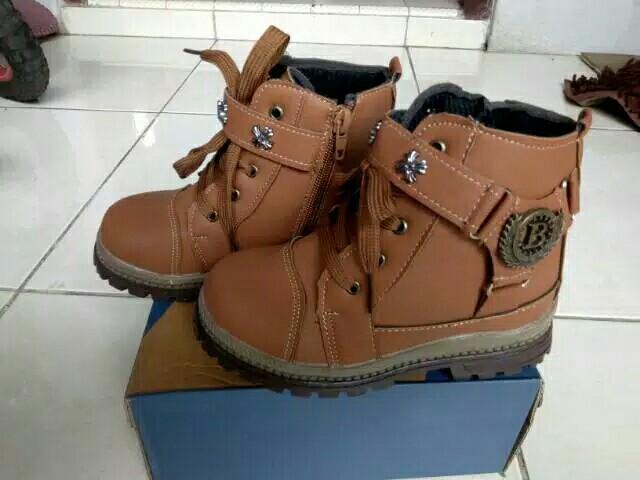 Sepatu Boots Anak Sol Karet Bayi Anak Lainnya Di Carousell
