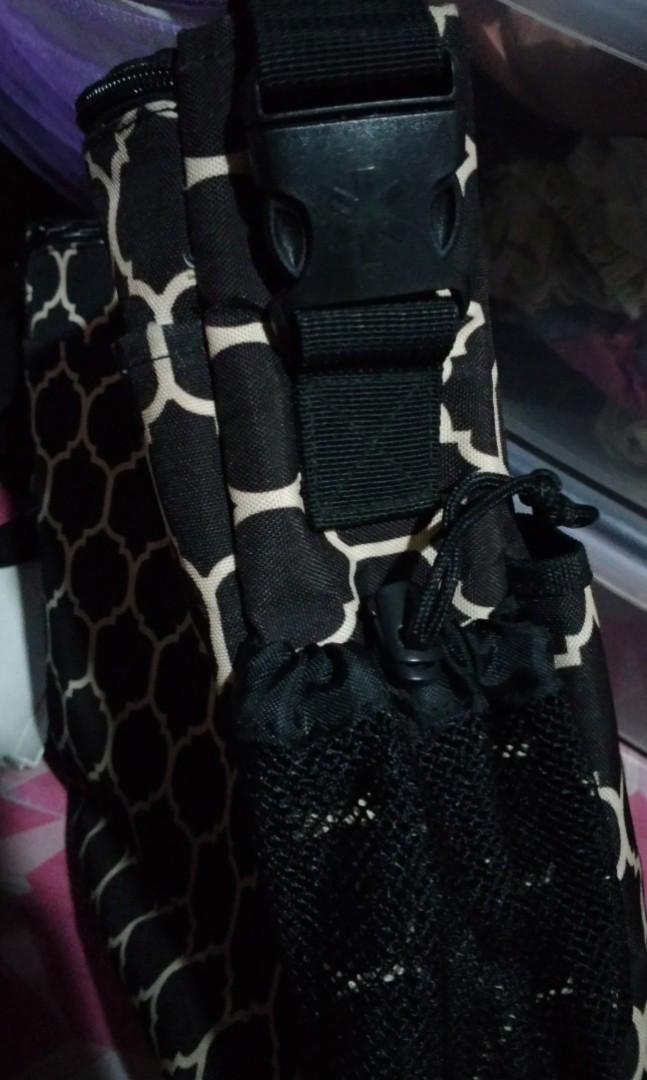 Skiphop Skip Hop Diaper Bag (Category: Diaper Bags & Wetbags) located in Manila. Submitted by heymomma (Listing ID 209831308, Image 2). Description: BAG ONLY. NO changing Pad included. P1,350.00 FREE SHIPPING going MM via ABEST. Rfs: I bought a new skip hop bag again 😍 this bag has served me well and I'm really satisfied. It's spacious & durable. Even my husband enjoys wearing it because it's not too feminine. Selling low already plus free shipp