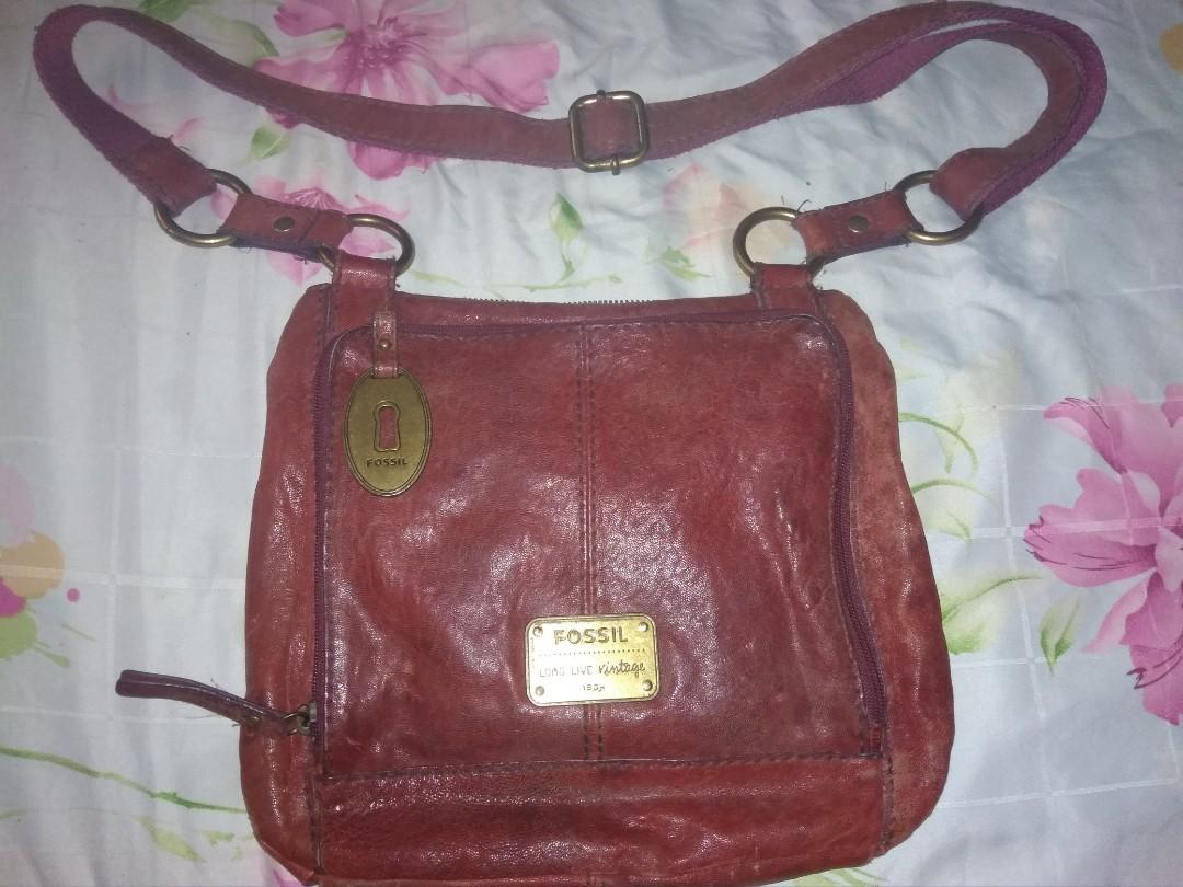 harga sling bag fossil