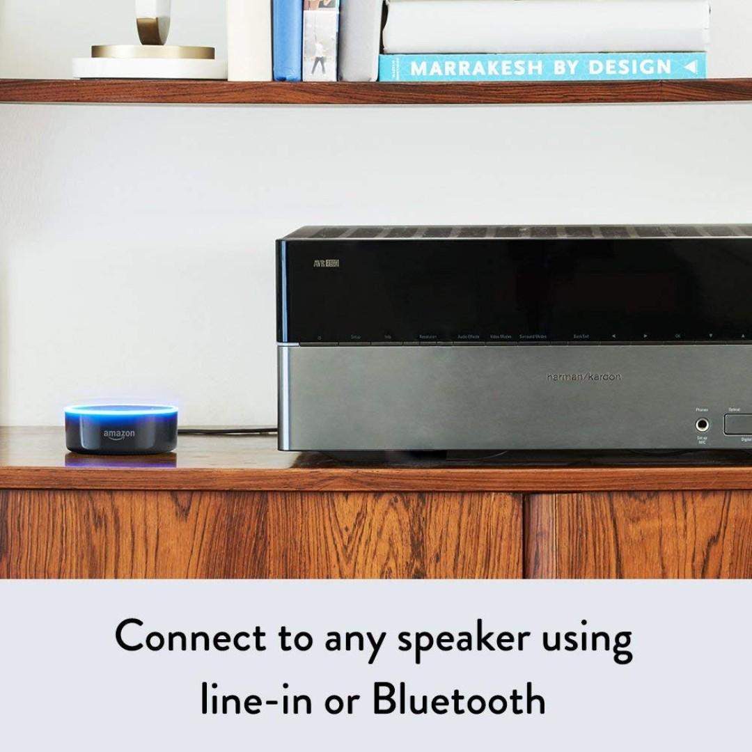 White Echo Dot 2nd Generation Smart speaker w. Amazon Alexa Bluetooth wifi iphone voice control smart home broadlink sonoff harmony spotify