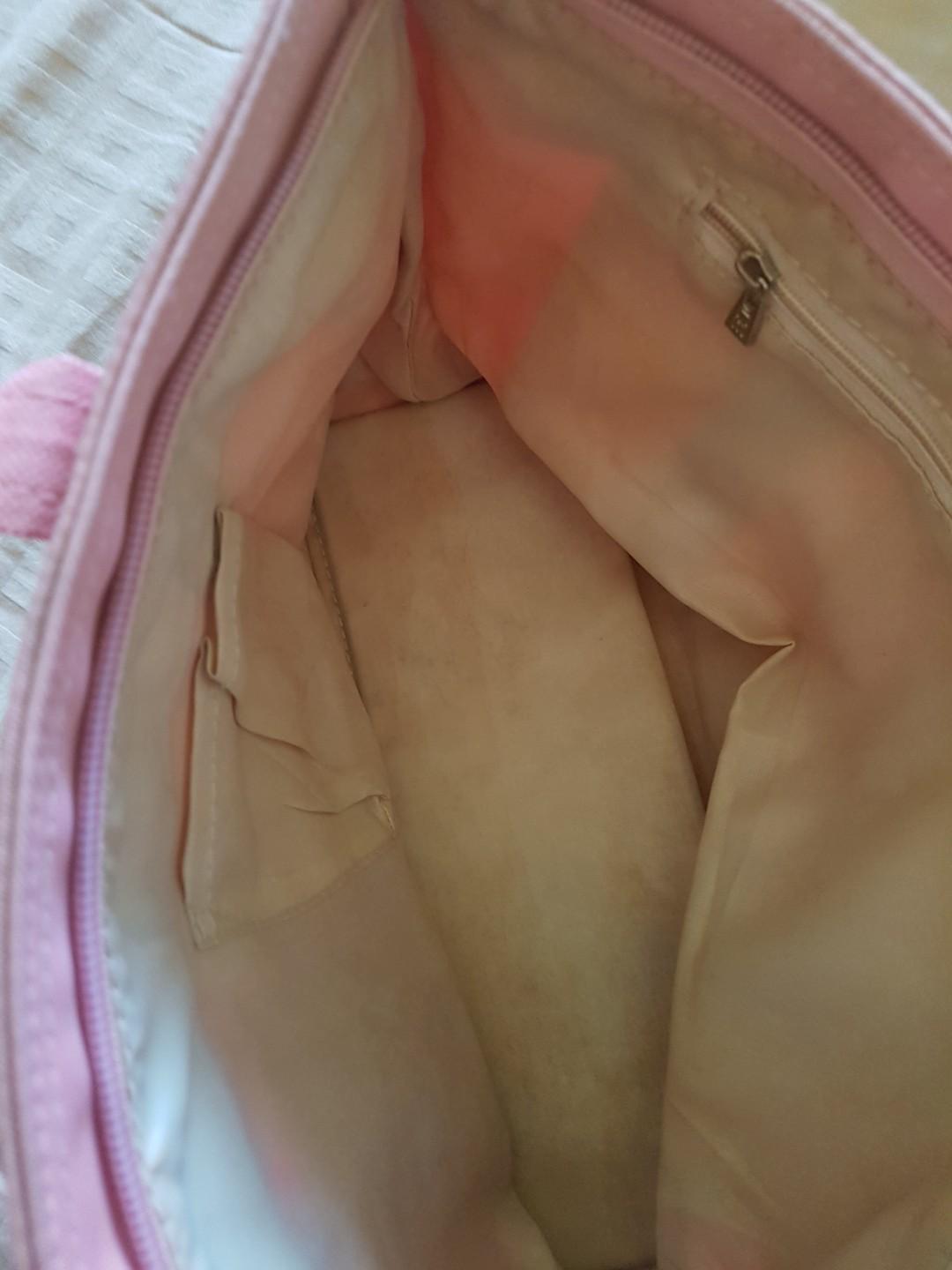 Little Twin Star Bag (Category: Diaper Bags & Wetbags) located in Marikina City. Submitted by anitnemec (Listing ID 210131633, Image 2). Description: Bought from Japan Needs cleaning.