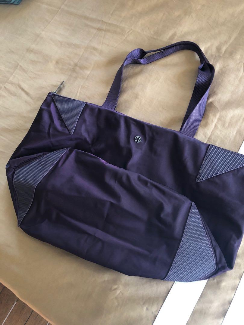 Lululemon acute tote shop