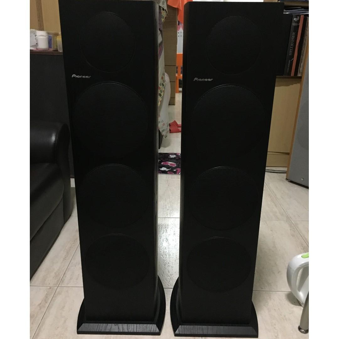 Pioneer SPFS51LR Floorstanding Speakers designed by Andrew Jones