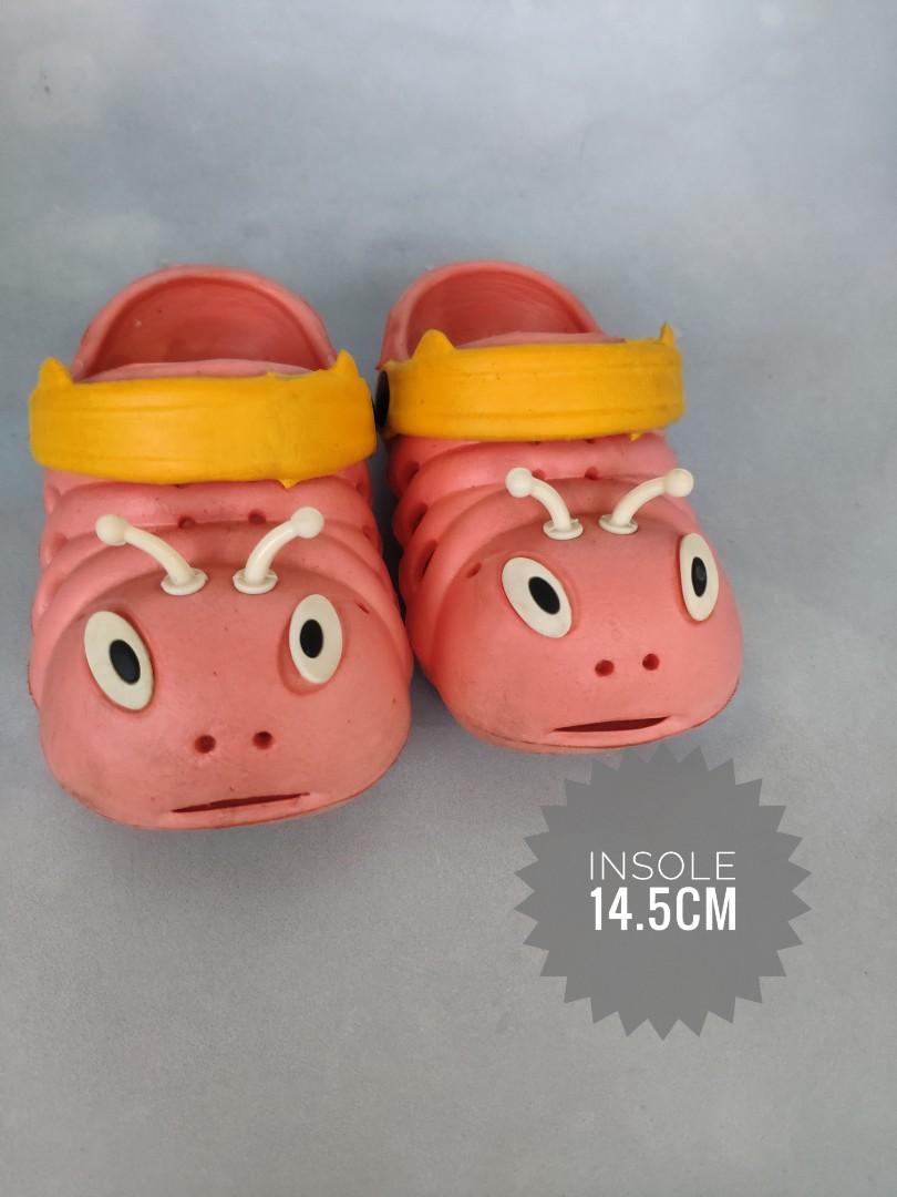 Preloved Sepatu Sandal Crocs Karet Anak 2y Babies Kids Girls Apparel 1 To 3 Years On Carousell