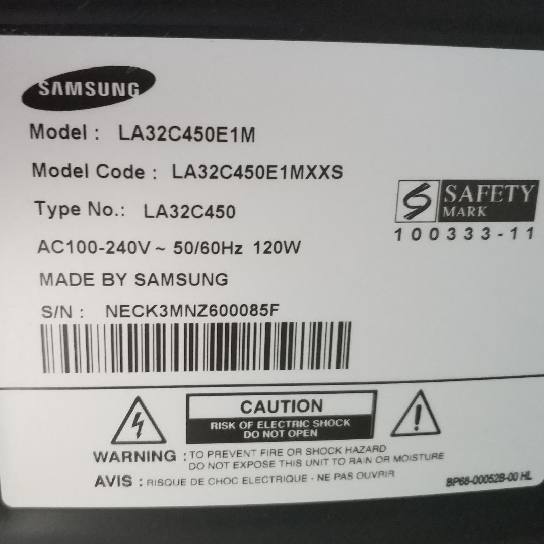 Spoiled Samsung 32" LCD TV. Not switching on., TV & Home Appliances, TV