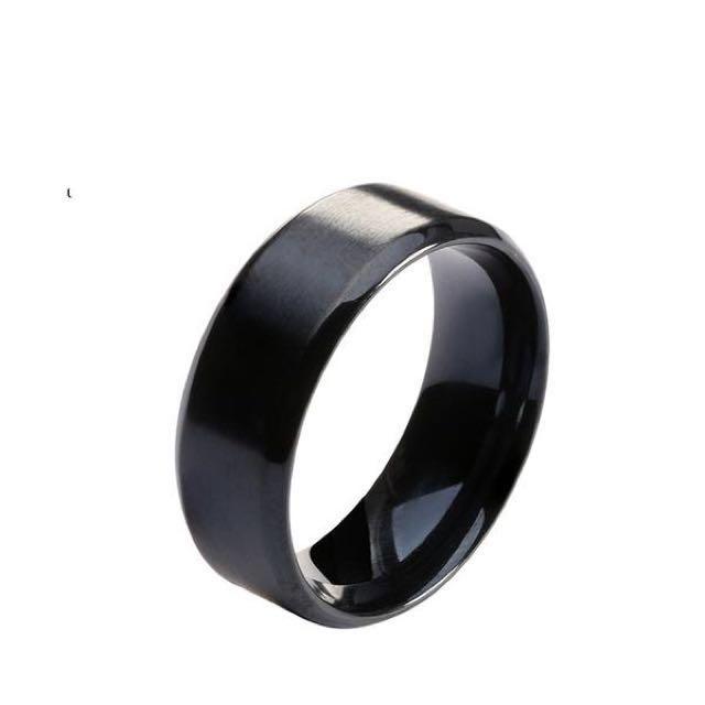 Titanium black ring (Category: Body Jewelry) located in Singapore. Submitted by fairymonster (Listing ID 148909112, Image 1). Description: Ottega titanium ring, black. Size 10. Brand new!! Price negotiable.