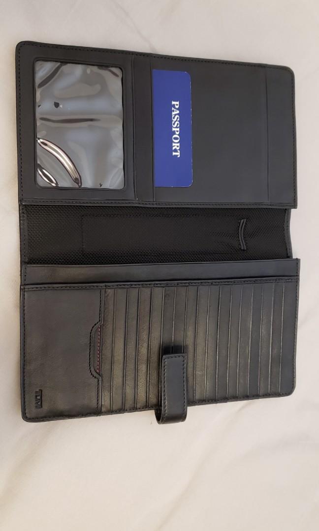 Tumi Ultimate Travel Organizer / Travel Wallet / Passport Holder, 興趣及遊戲