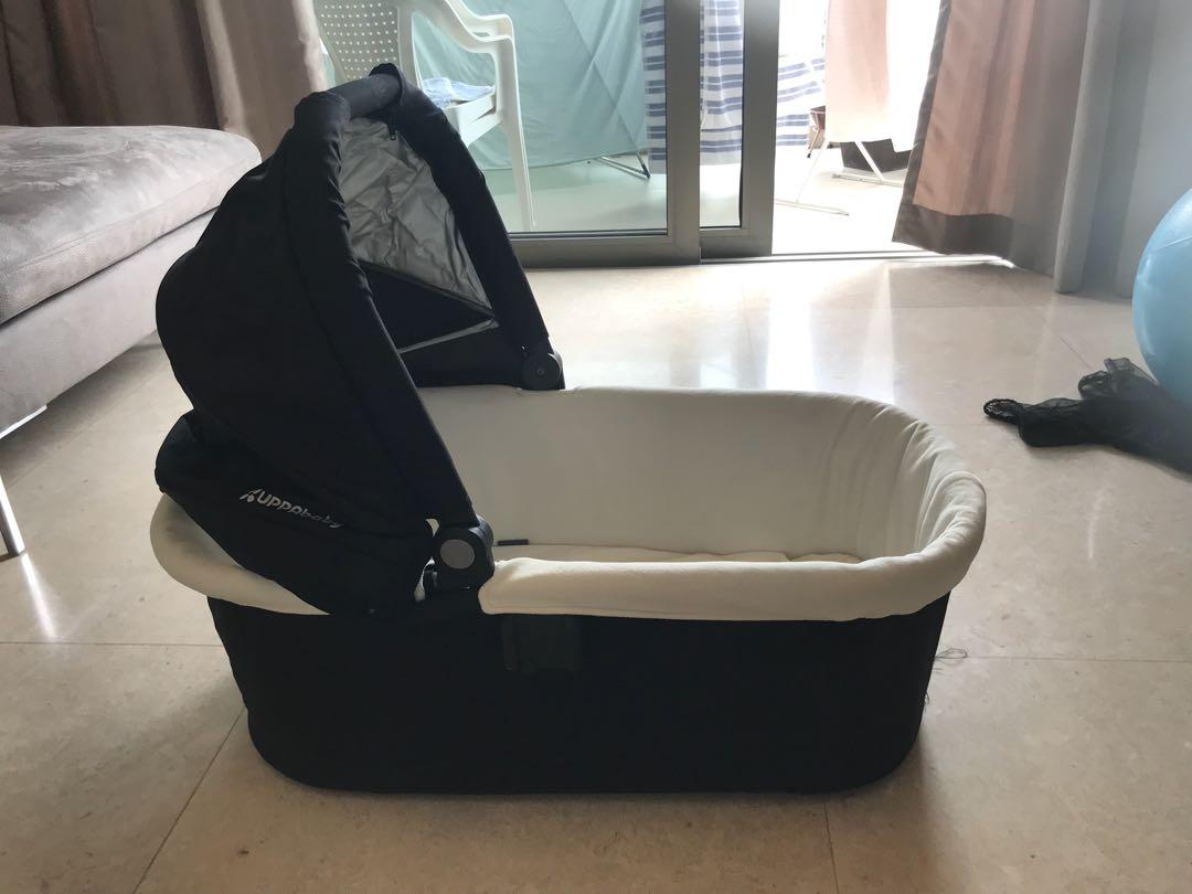 uppababy bassinet on floor