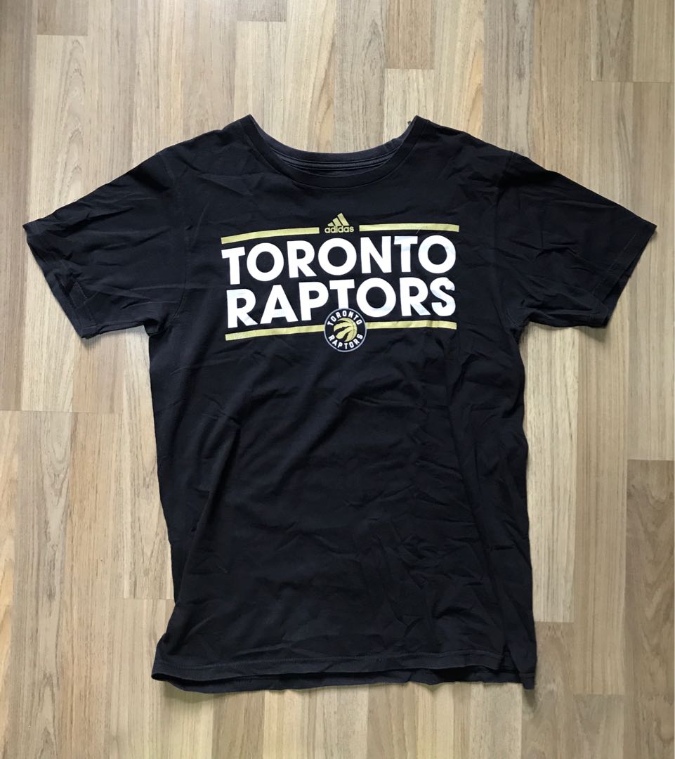 Vintage Toronto Raptors Tee Men S Fashion Clothes Tops On Carousell