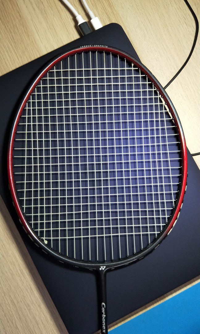 Yonex carbonex 8200 light price clearance
