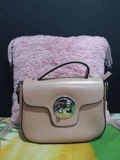 Sling bag