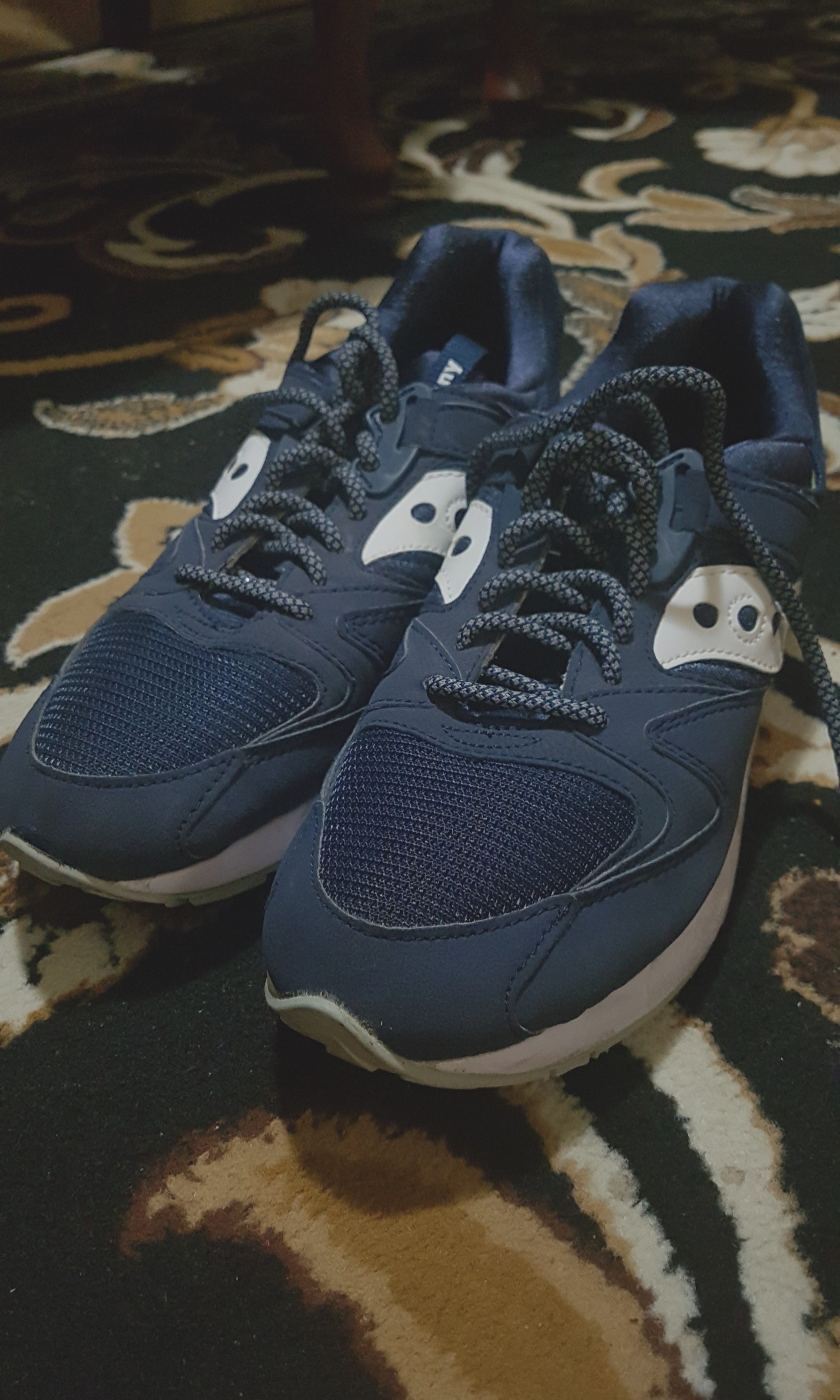 Authentic Saucony Grid 9000, Navy Blue and white. (Men), Men's Fashion,  Footwear, Sneakers on Carousell