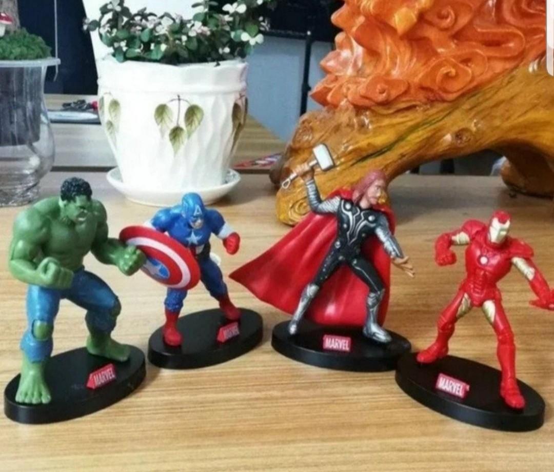 Avengers Figurines Car Display Cake Party Decorations Toys