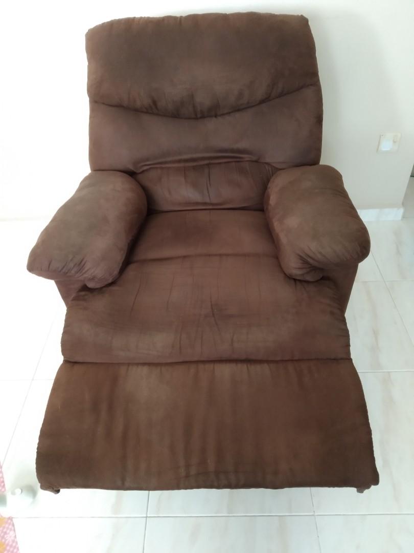 BarcaLounger recliner chair (lazy boy), Furniture & Home Living