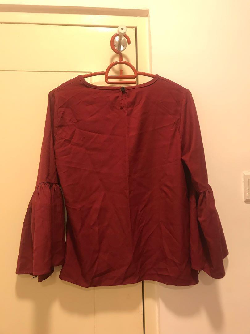 Blouse (Category: Blouses) located in Seremban. Submitted by hannchyuan_foo (Listing ID 210304729, Image 3). Description: Rarely used. For serious buyer only. .