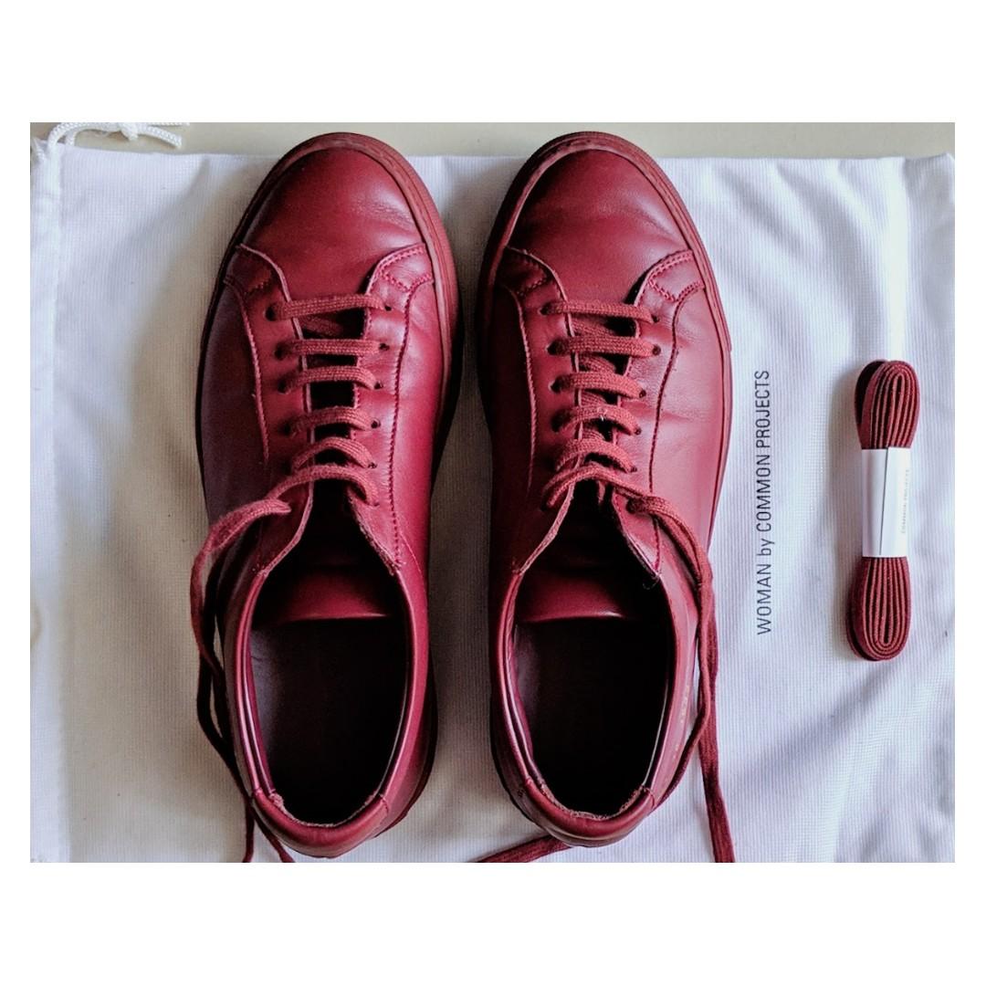 Common Projects Low Achilles (Category: Sneakers) located in Taguig. Submitted by basicbi (Listing ID 210273823, Image 2). Description: Size EU36 In great condition cause it was only worn a few times. Comes with box, dustbag, extra laces. Bought for: Php22000+ ($410+tax+shipping) RFS: Duplicate colorway.