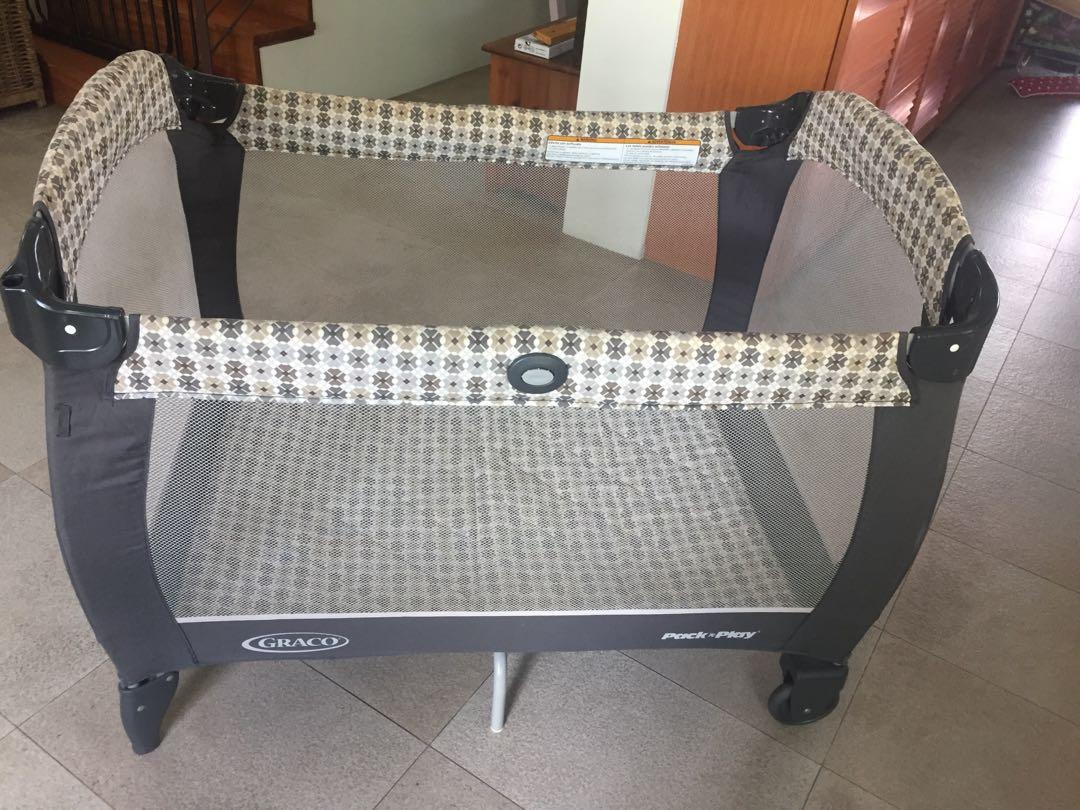 Graco Playpen, Babies & Kids, Baby Nursery & Kids Furniture, Cots