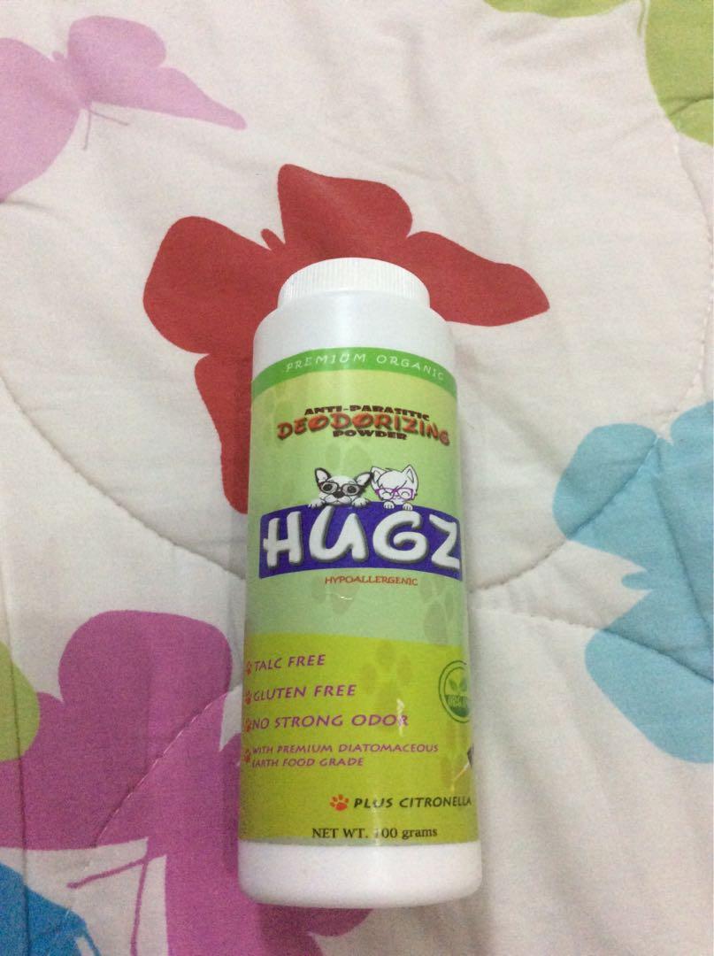 Hugz Anti-Parasitic Deodorizing Powder (Category: Health & Grooming) located in Quezon City. Submitted by keekaikeekoi (Listing ID 210277881, Image 1). Description: Net Wt. 100 grams Expiration Date: Oct. 3, 2020 70% full.