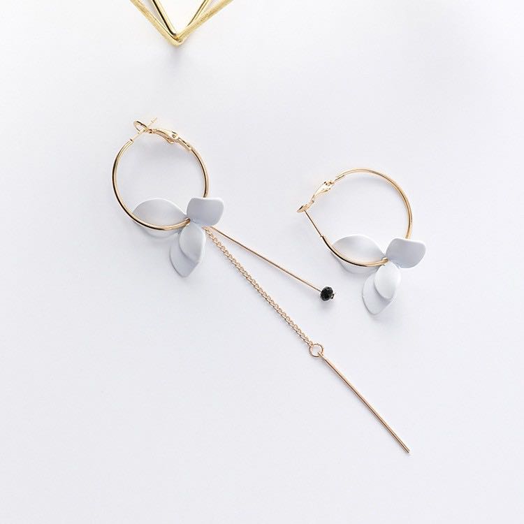 Asymmetrical earrings hotsell korean