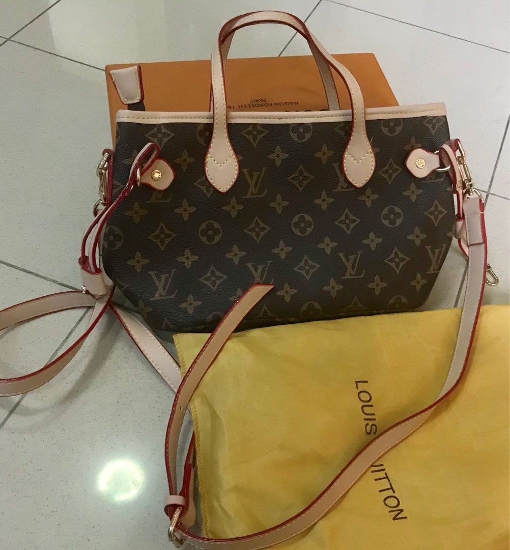 Louis Vuitton Monogram Galaxy Alpha Messenger, Fesyen Wanita, Tas & Dompet  di Carousell