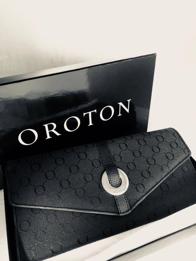 Oroton clutch travel wallet