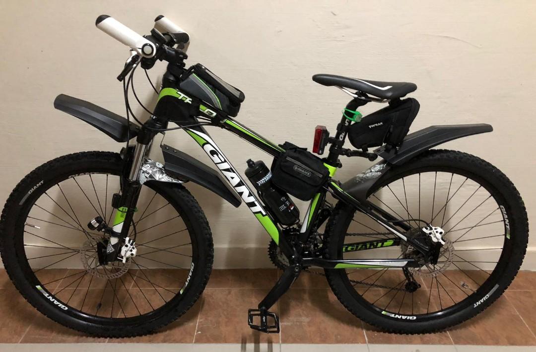 vest Amorous Berri Preloved MTB Giant Talon 2 Well Maintained with Accessories, Sports  Equipment, Bicycles & Parts, Bicycles on Carousell