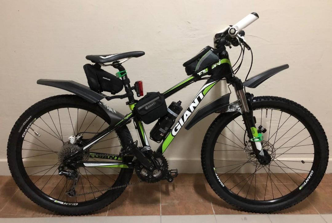 Preloved MTB Giant Talon 2 Well Maintained with Accessories