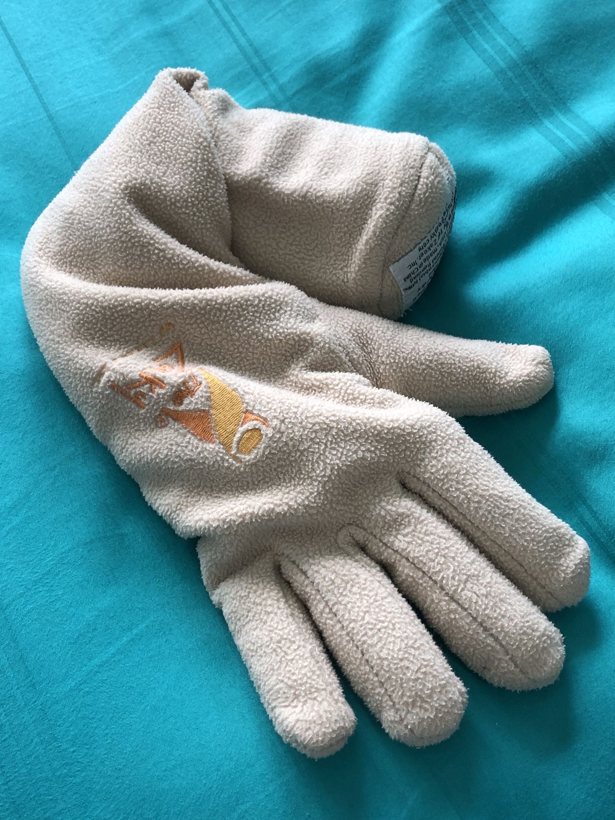 The zaky hand pillow clearance