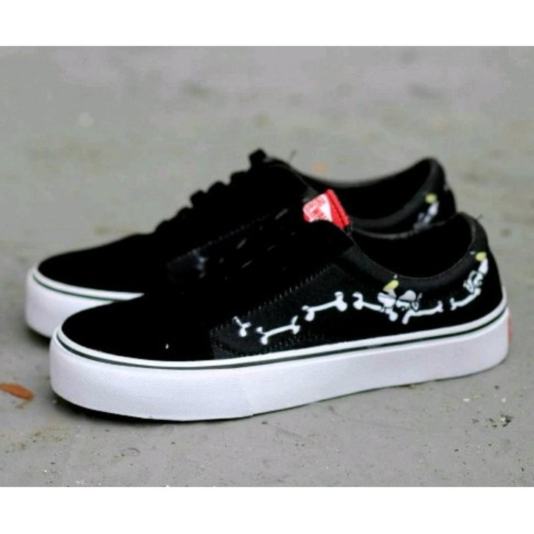 Sepatu Vans Authentic Full Black Hitam Polos White Putih Oldskool