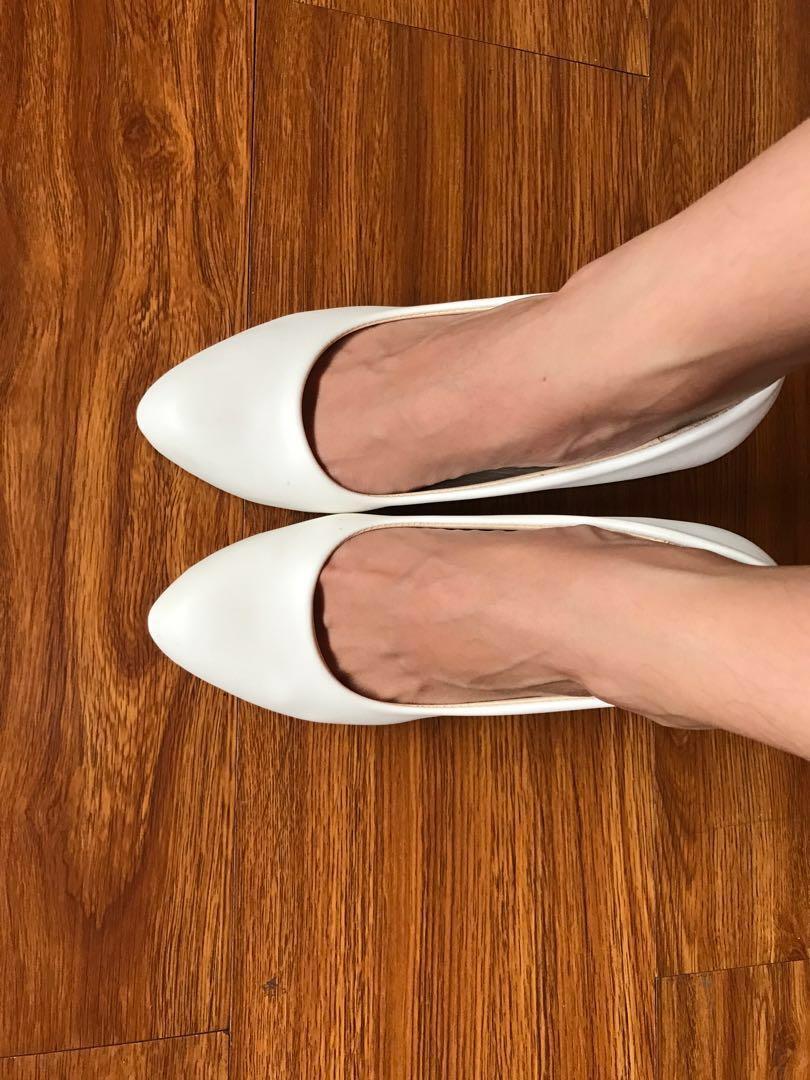 asos white pumps