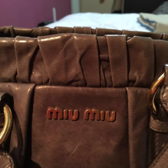 新品》miumiu ビッグロゴ トートバッグ ボストンバッグ