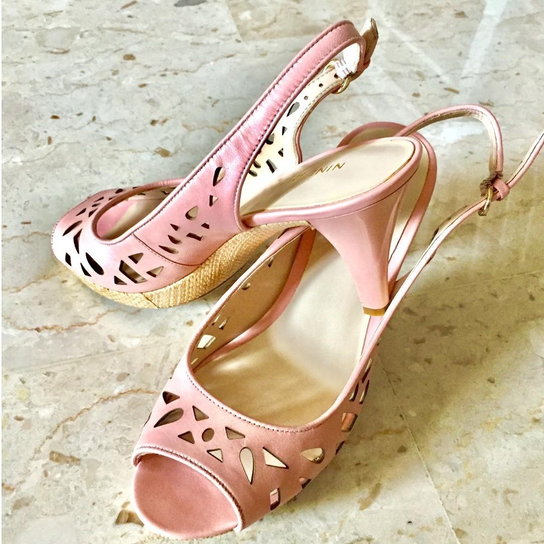 nine west pink