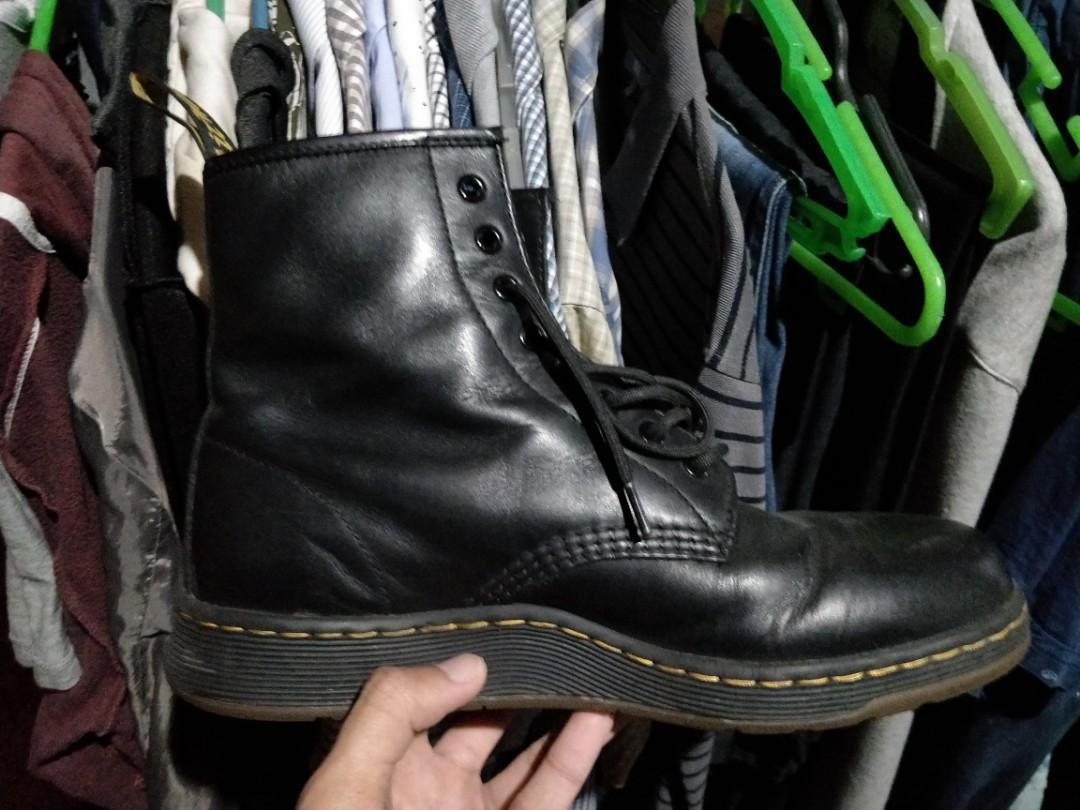Dr. Martens Newton Lite Men s Fashion Footwear Boots on Carousell