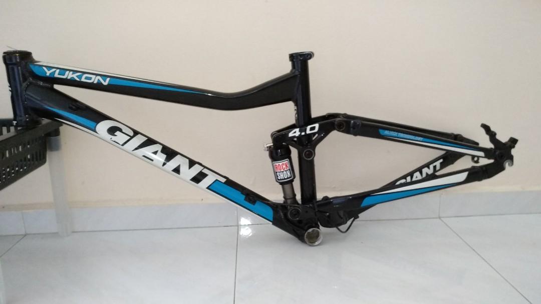 Giant frame only 26er Sports Equipment Bicycles Parts Bicycles on Carousell