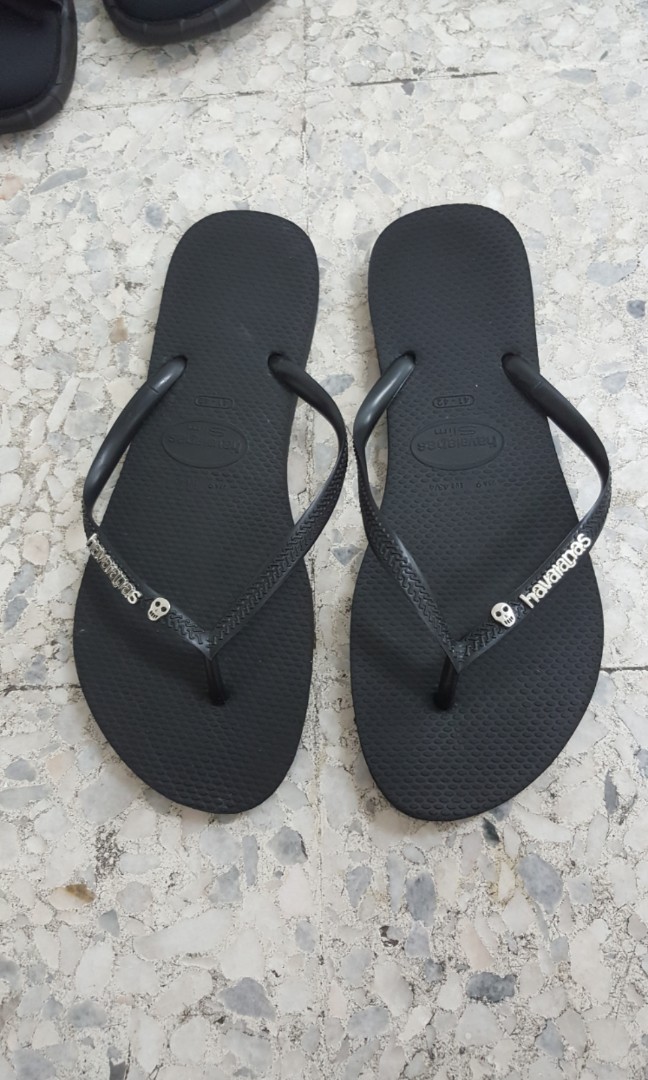 Havaianas skull store flip flops