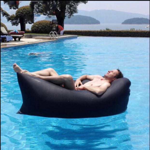 Instock Minimalist Inflatable Couch Sofa Outdoor Sleeping Bag Photo