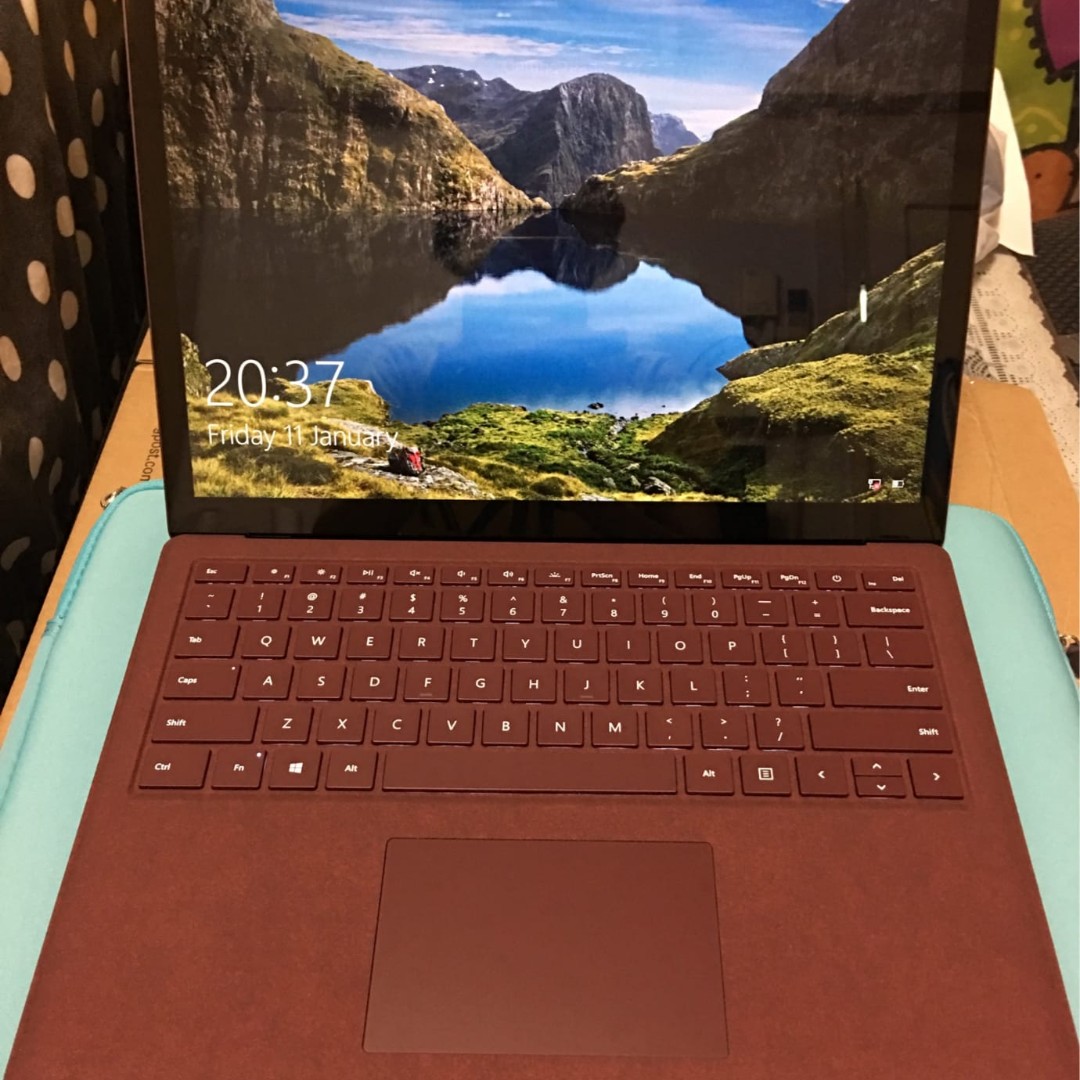 Selling Microsoft Surface Laptop i7 8GB 256GB in Burgundy, Computers