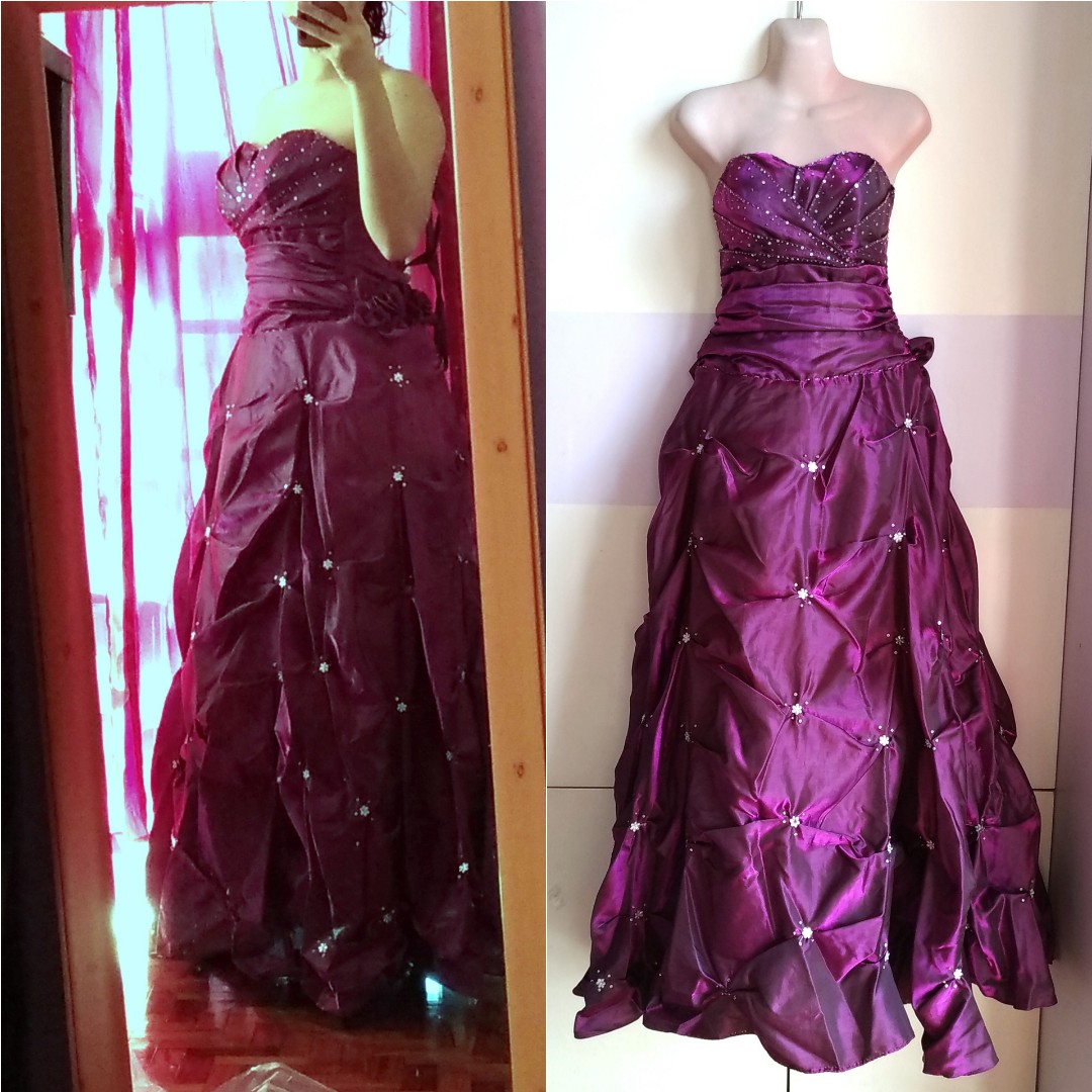Two Tone Purple Prom Dress And Debut Gown Women S Fashion Dresses Sets Evening Dresses Gowns On Carousell Create a list of the things or moments you want to be captured, place it on each table and let your guests use their camera phones to take photos of the items on your list (i.e. two tone purple prom dress and debut gown