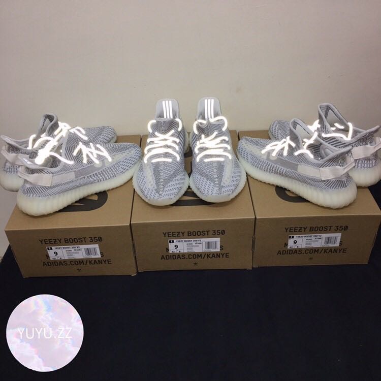 Yeezy 350 V2 Static Reflective 3M, Men's Fashion Carousell