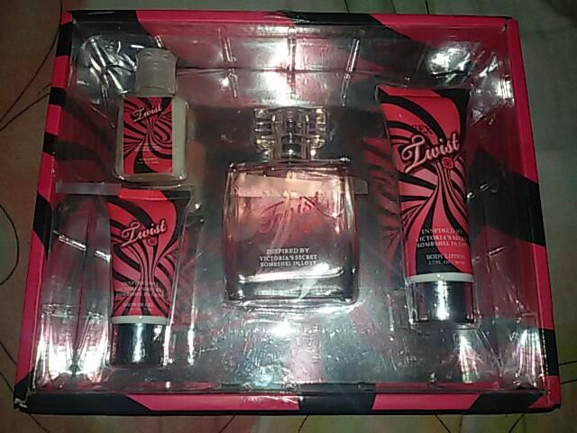 Sexy Twist Bombshell In Love Beauty Personal Care Fragrance Deodorants On Carousell