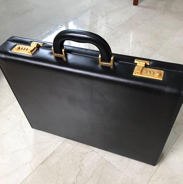 bally document bag
