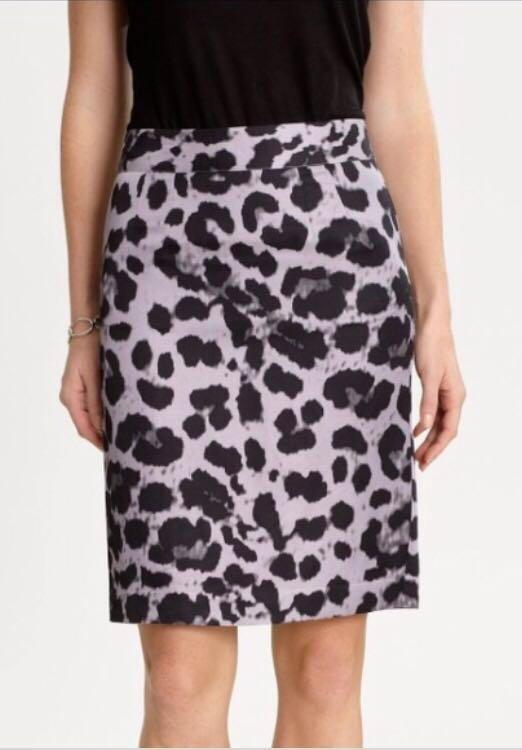 Banana Republic Leopard Skirt Women s Fashion Bottoms Other Bottoms on Carousell