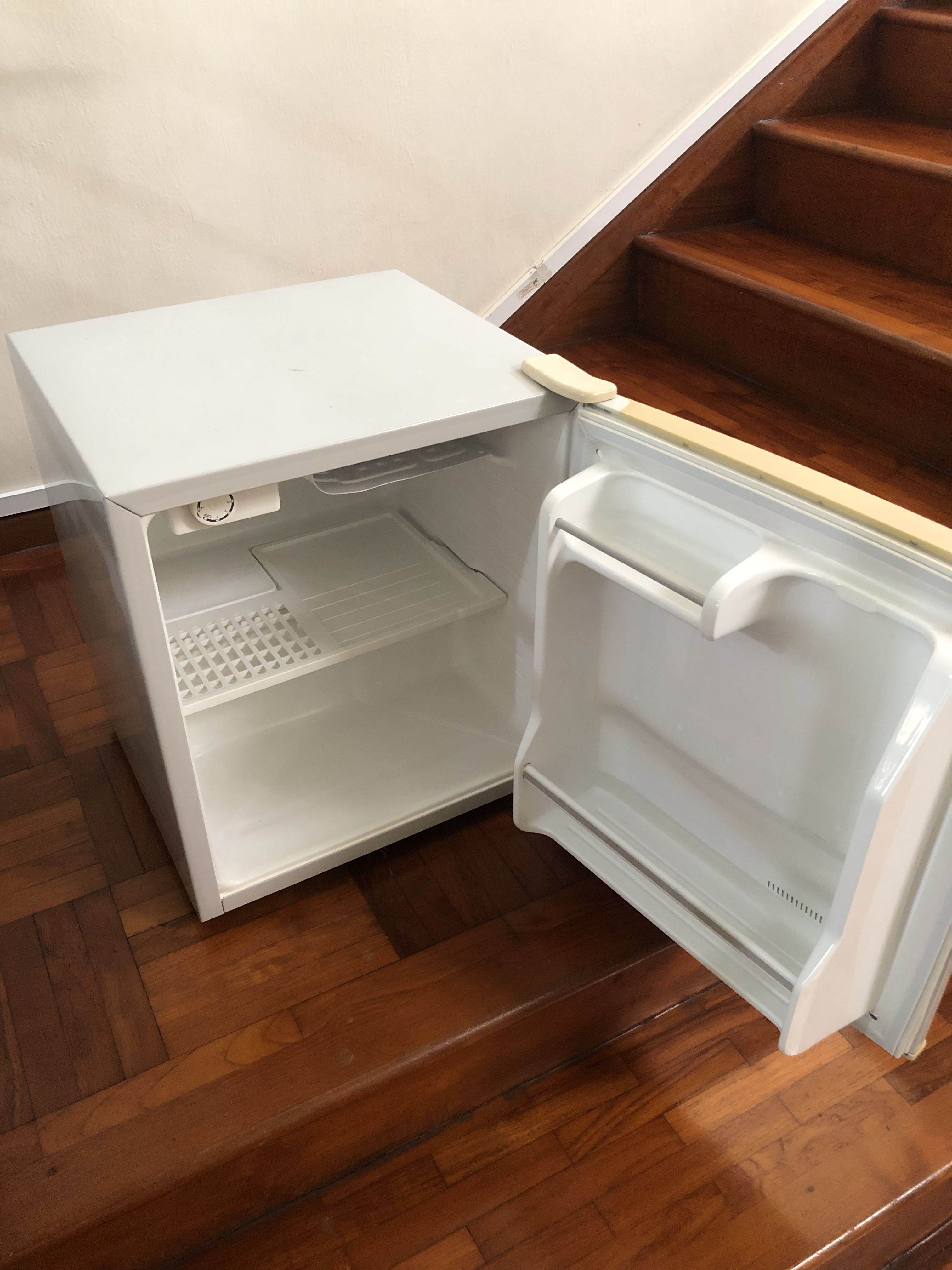 Cornell Mini Bar Fridge, TV & Home Appliances, Kitchen Appliances, Refrigerators & Freezers on