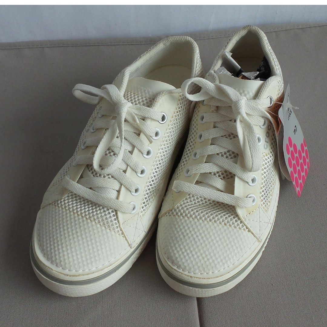 Crocs Weld Hover Sneaker (M7), Men's Fashion, Footwear, Sneakers on Carousell