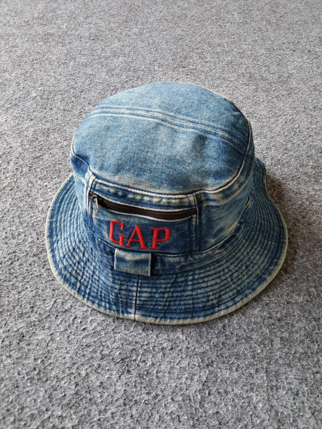 gap bucket hat, Fesyen Pria, Aksesoris 