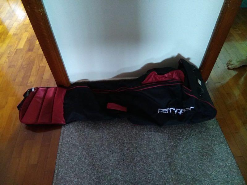 Golf Bag Perry gear, Sports Equipment, Sports & Games, Golf on Carousell