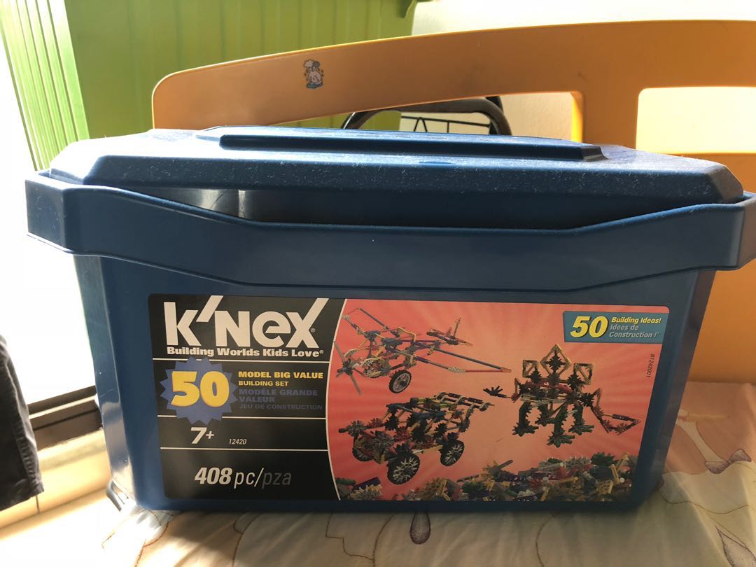 Knex 408 pieces Model Box
