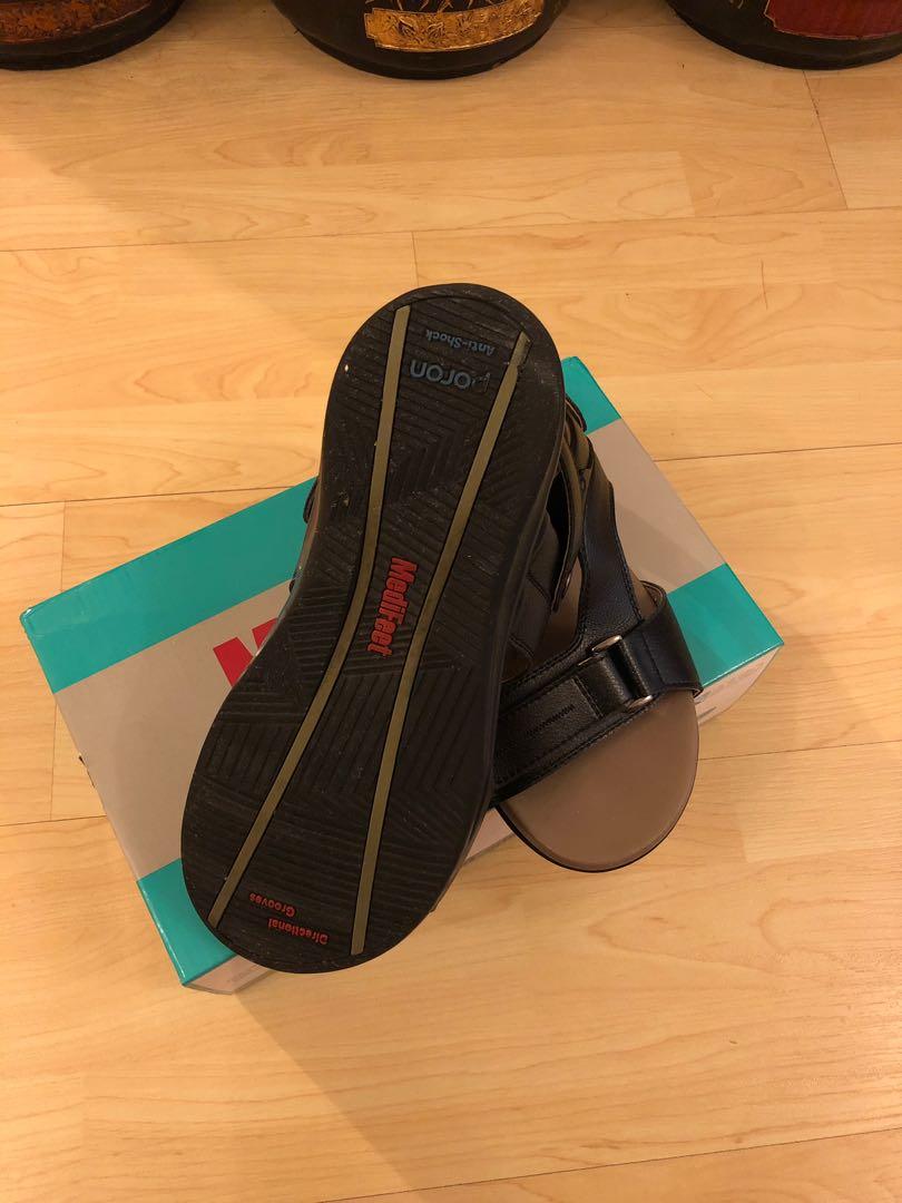 red low heel sandals