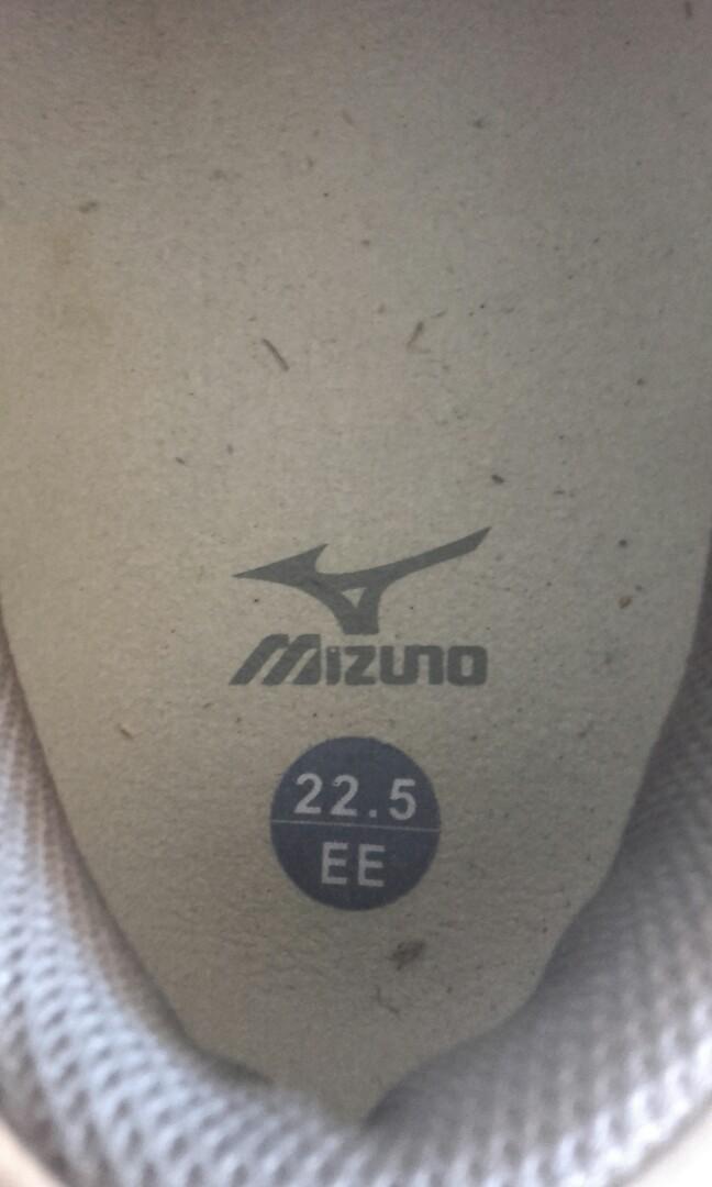 mizuno stability style